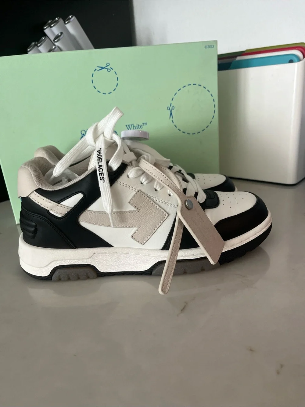 Off-White Black, White and Cream Arrow Low-Top Sneakers